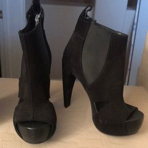 Pedro Garcia peep toe booties